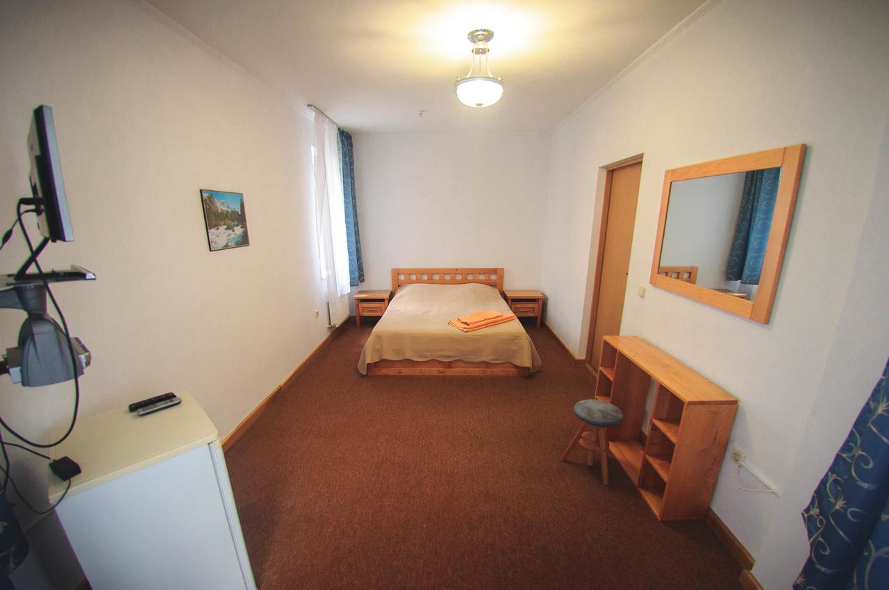 Hotel Radiola Jaremtje Exteriör bild
